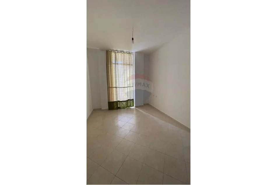 Tirane, jepet me qera apartament 2+1 , 80 m² 450 € (Don bosko)