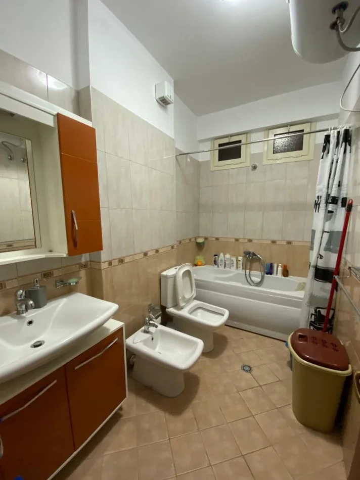 Tirane, jepet me qera apartament 2+1 Kati 6, 95 m² 470 € (Fresk prane Pasticeri Melisa)