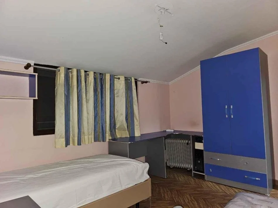 Shqiperi, jepet me qera apartament 2+1+Ballkon+parkim Kati 3, 91 m² 550 € (Ish Tregu Elektrik, Muzeu Shkencave te Natyres)