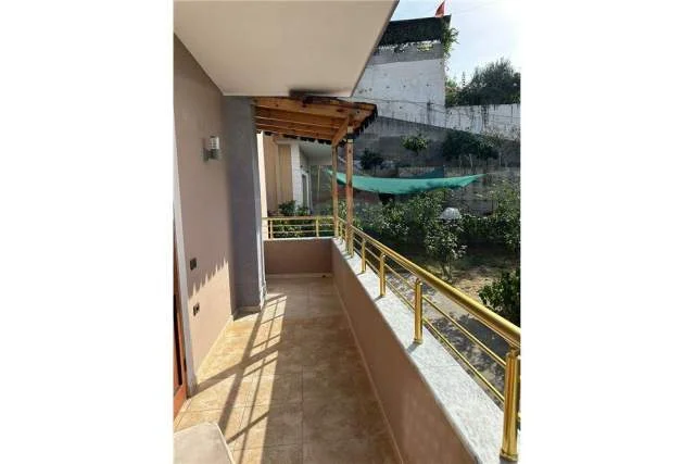 Apartamenti ne katin e 1 te nje Vile ne zonen e Selites 2+1+BLK, 105 m² 400 Euro