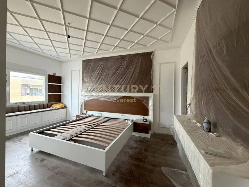 Tirane, shes apartament 3+1+Aneks+Ballkon Kati 7, 133 m² 210.000 € 