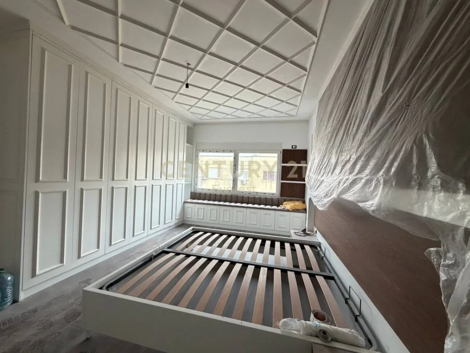 Tirane, shes apartament 3+1+Aneks+Ballkon Kati 7, 133 m² 210.000 € 