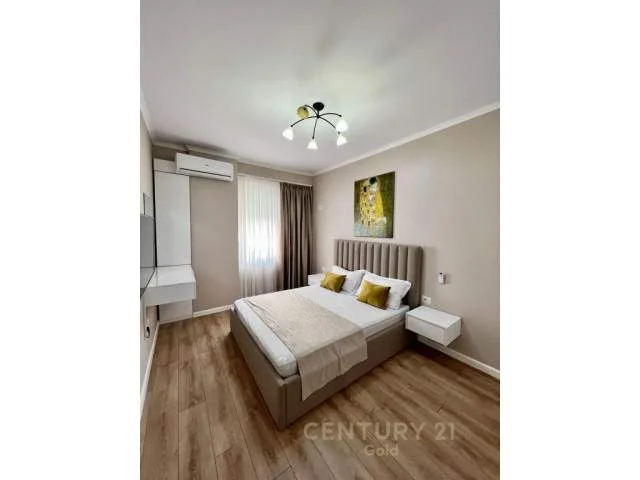 Tirane, jepet me qera apartament 1+1 Kati 2, 70 m² 750 Euro (Kika1)