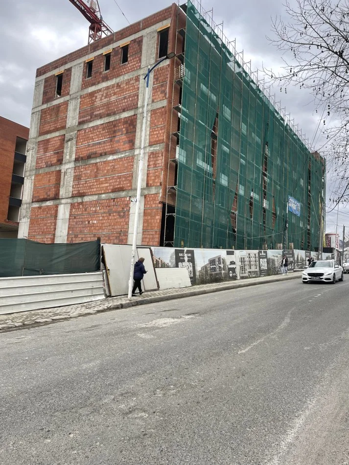 Tirane, shitet apartament 2+1 Kati 2, 105 m² 