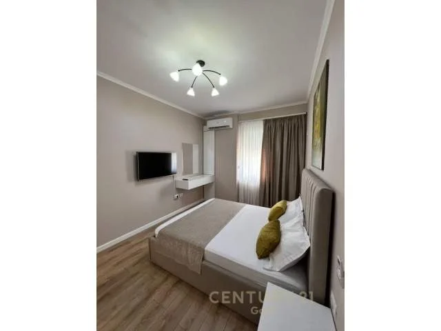 Tirane, jepet me qera apartament 1+1 Kati 2, 70 m² 750 Euro (Kika1)
