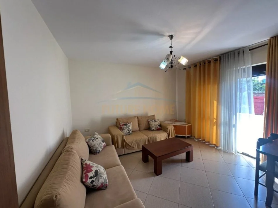 Tirane, shitet apartament 1+1+Ballkon Kati 3, 54 m² 88.000 € (Karl Gega)