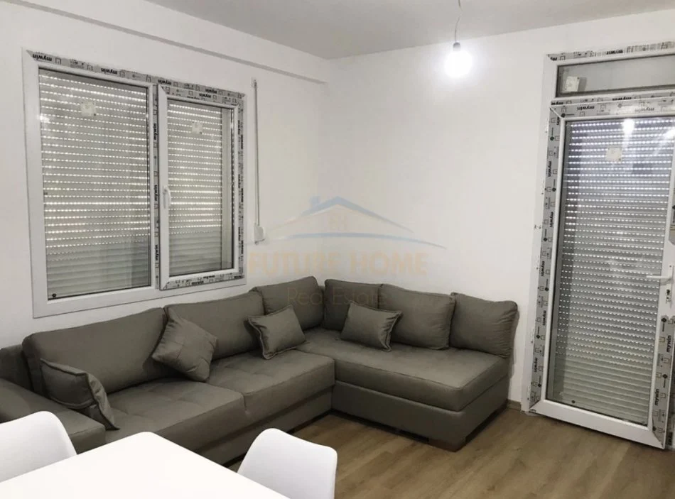 Tirane, jepet me qera apartament 2+1+Ballkon Kati 6, 95 m² 650 € (Rruga Dritan Hoxha)