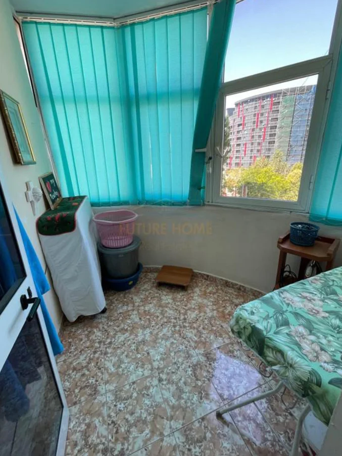 Tirane, shitet apartament 2+1+Ballkon Kati 3, 83 m² 160.000 € (Don Boskos prane kullave te Arabit)