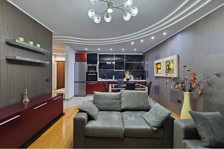 Tirane, jepet me qera apartament 2+1+Ballkon Kati 6, 120 m² 1.000 € (Ambasada Amerikane)
