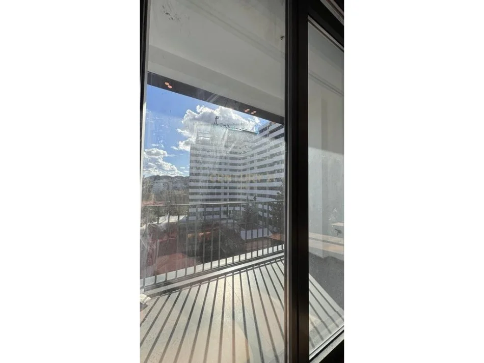 Tirane, jepet me qera ambjent biznesi Kati 5, 156 m² 1.500 € 