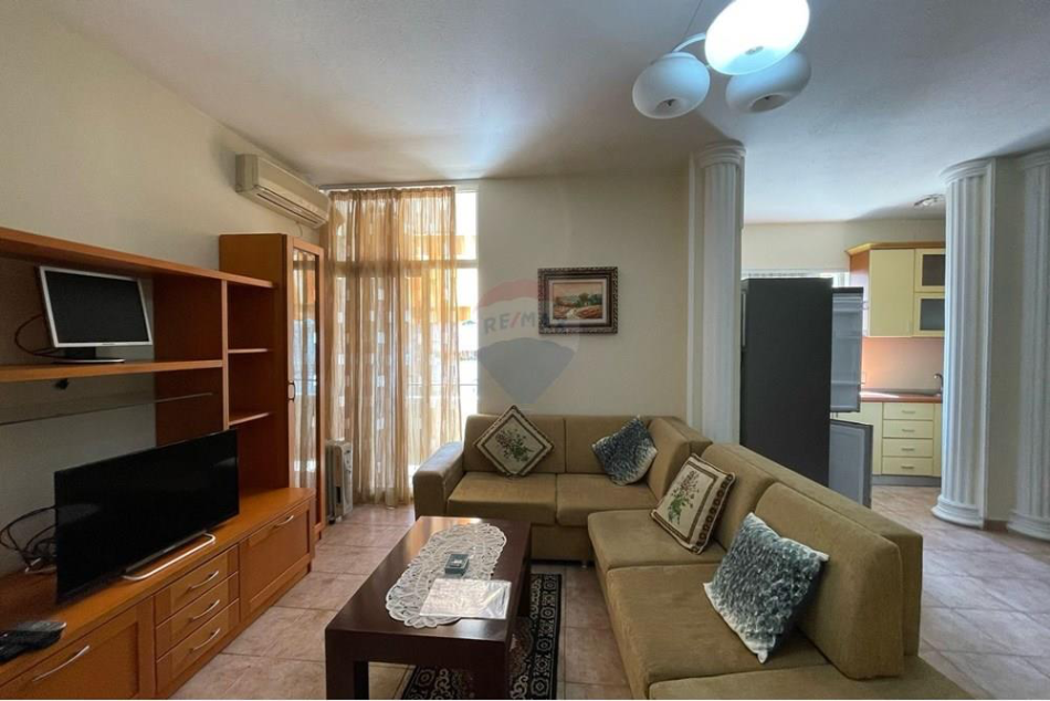 Tirane, jepet me qera apartament 1+1+Ballkon Kati 5, 82 m² 550 € (Sheshi Willson)