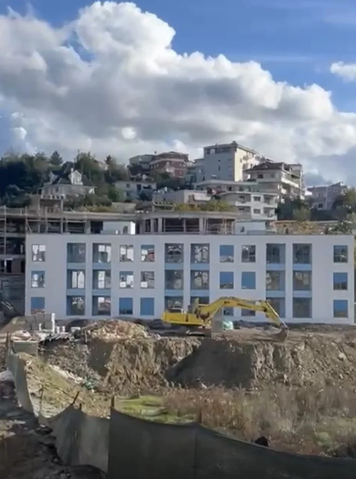 Tirane, shitet apartament 1+1 Kati 2, 48 m² 67.000 € (Rruga Dalip Topi)