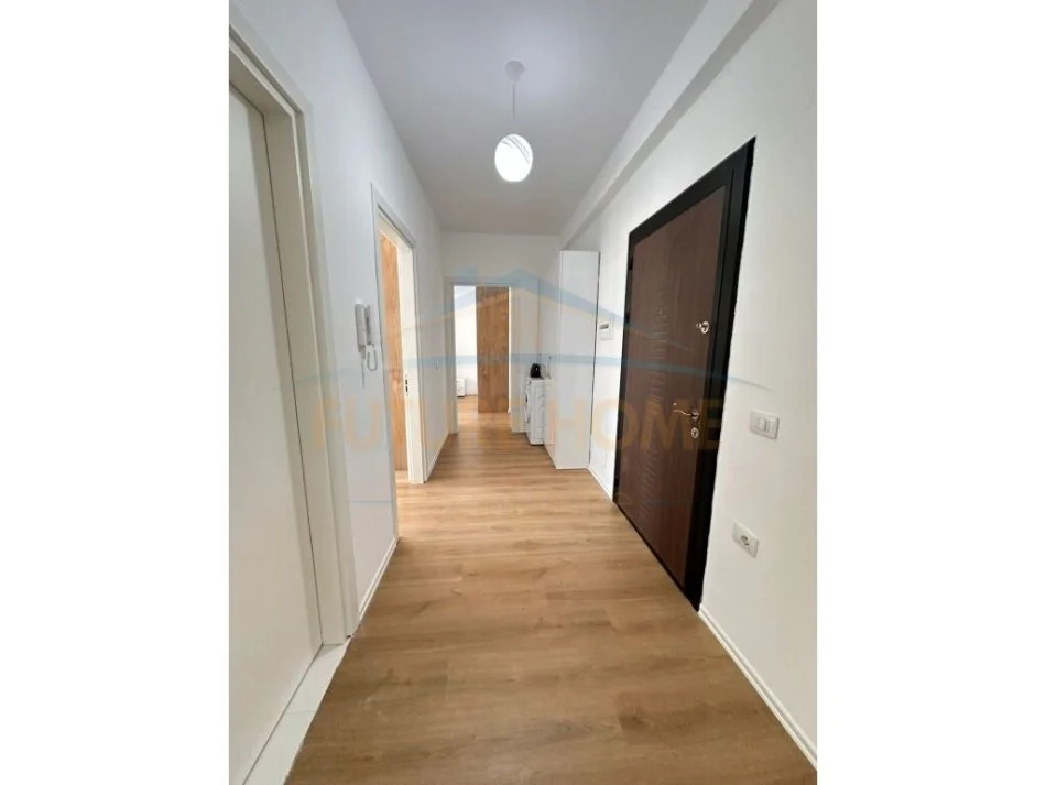 Tirane, jepet me qera apartament 2+1+post parkimi Kati 3, 85 m² € (Ish Fusha e Aviacionit)