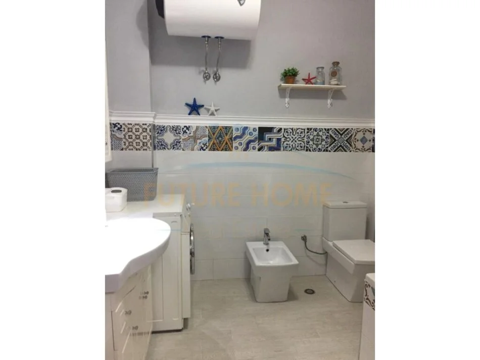 Tirane, jepet me qera 1+1+Ballkon Kati 2, 71 m² 550 € (Rruga e Elbasanit)