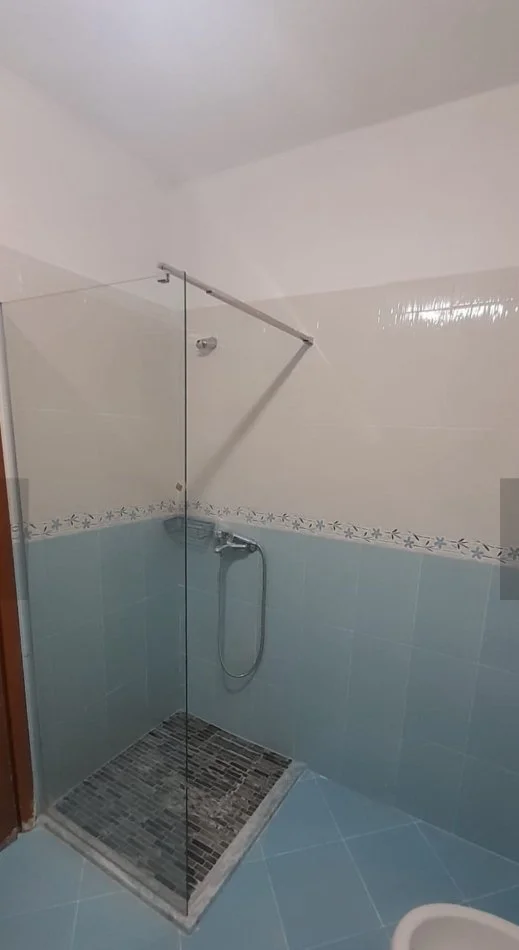 Tirane, jepet me qera 1+1+Ballkon , 590 € 