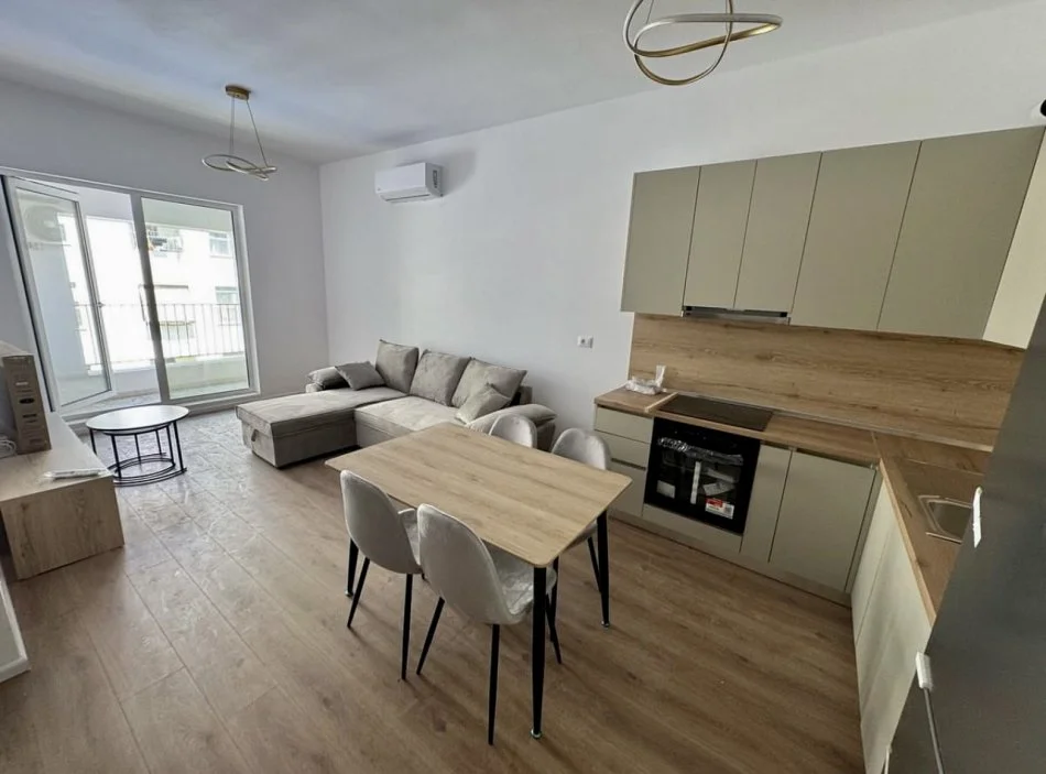 Tirane, jepet me qera apartament 2+1+Ballkon Kati 5, 80 m² 550 € (Rruga Pasho Hysa)