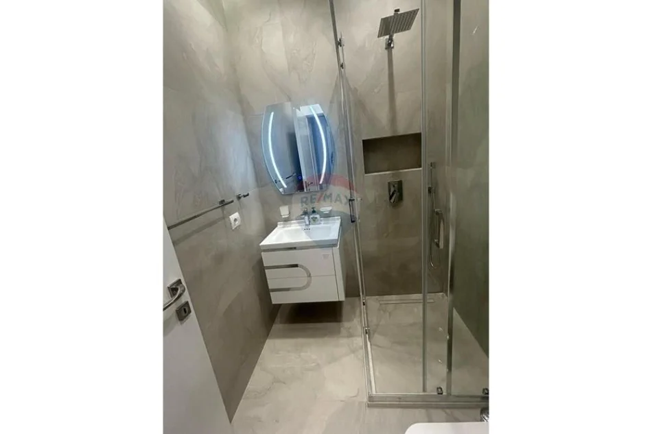 Tirane, shitet apartament 2+1 , 117 m² 340.000 € 