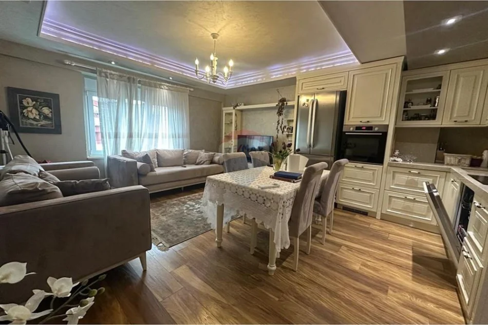 Tirane, shitet apartament 2+1 , 60 m² 230.000 € 