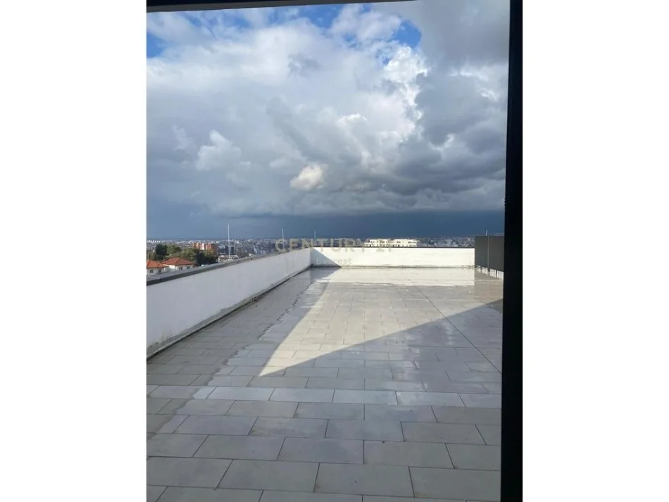 Tirane, shes apartament 3+1+Aneks+Ballkon Kati 2, 277 m² 260.000 € 