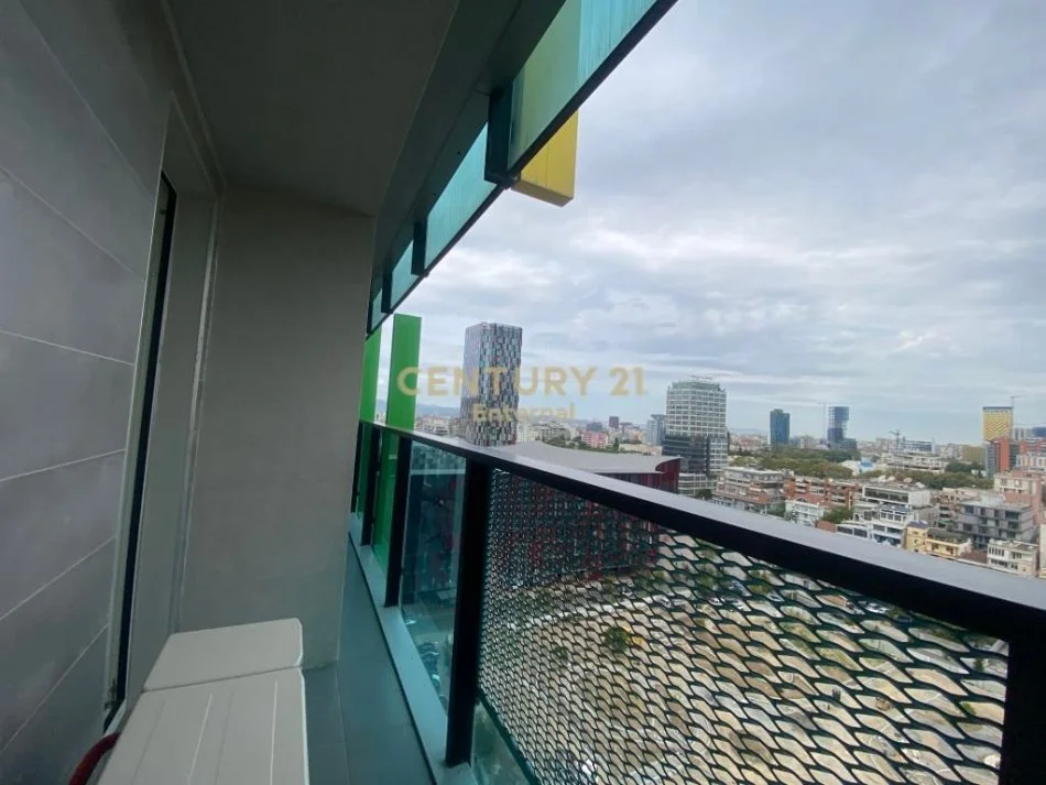 Tirane, jepet me qera apartament 2+1 Kati 13, 120 m² 2.100 € 