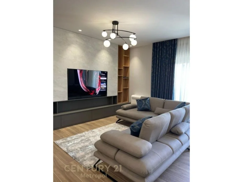 Tirane, jepet me qera apartament 2+1 Kati 3, 119 m² 1.550 € (Qendra tregetare TEG Tirana Albania)