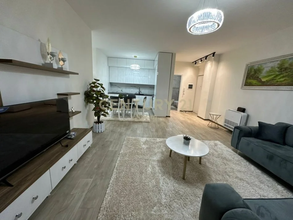 Tirane, jepet me qera apartament 2+1+Aneks+Ballkon Kati 2, 110 m² 850 € 