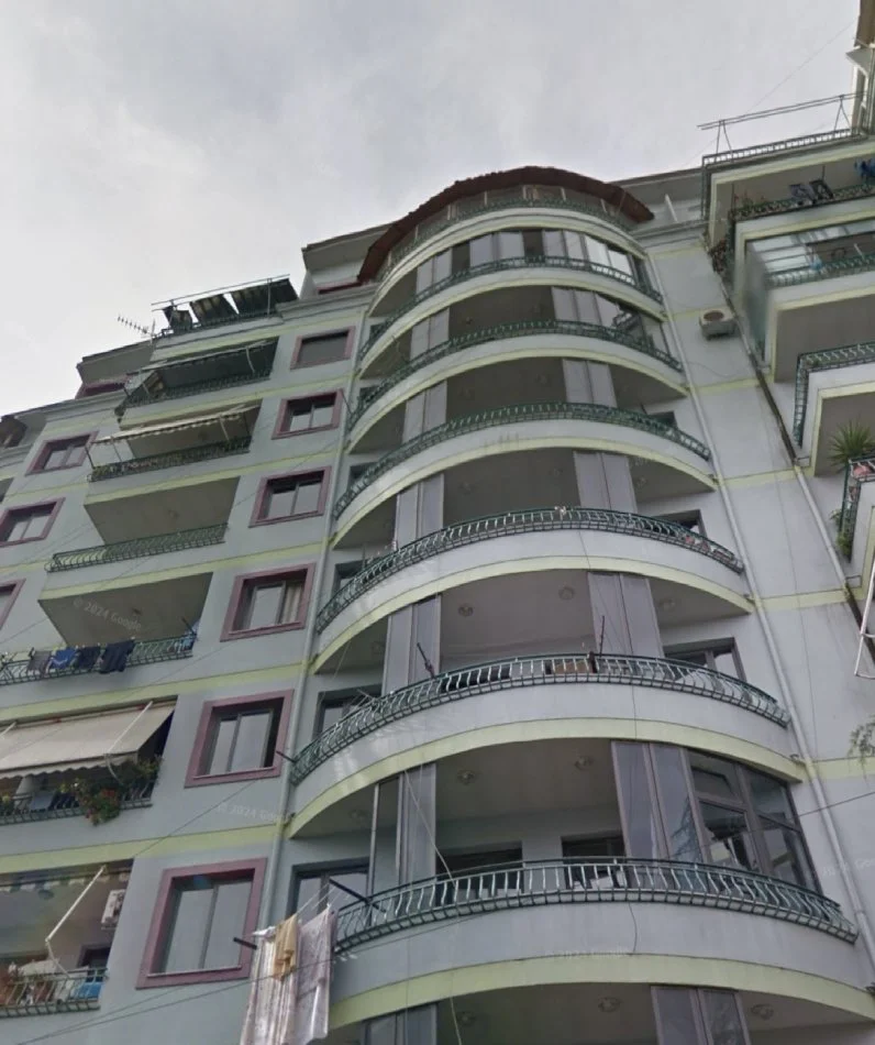 Tirane, shitet apartament 2+1+Ballkon Kati 1, 89 m² 120.000 € (Kompleksi Grand)