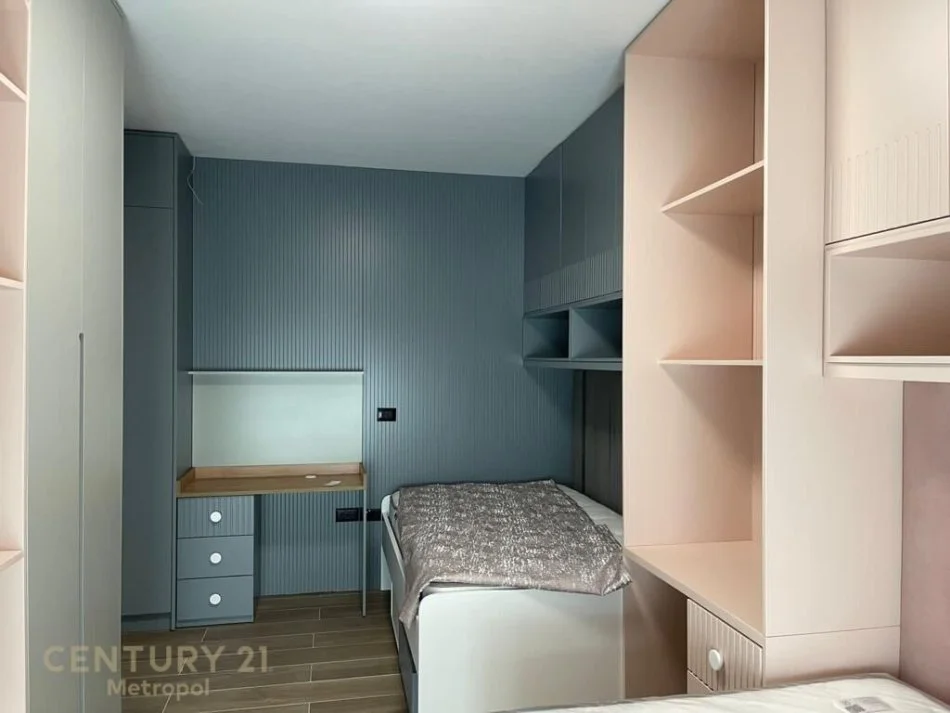 Tirane, jepet me qera apartament 2+1 Kati 3, 119 m² 1.550 € (Qendra tregetare TEG Tirana Albania)