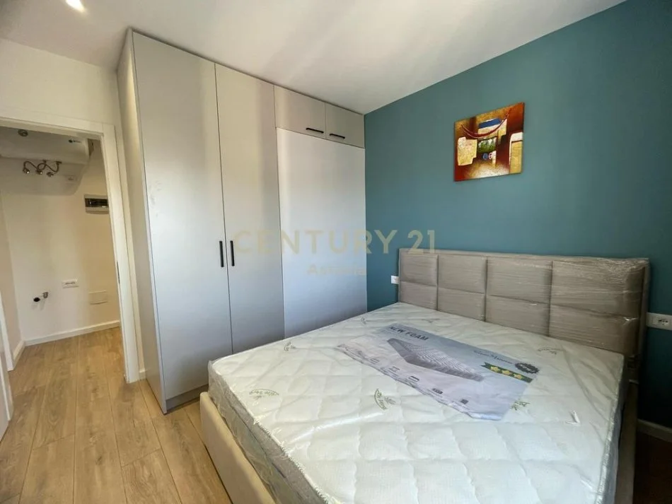 Tirane, shitet apartament 1+1 Kati 5, 28 m² 89.000 € 