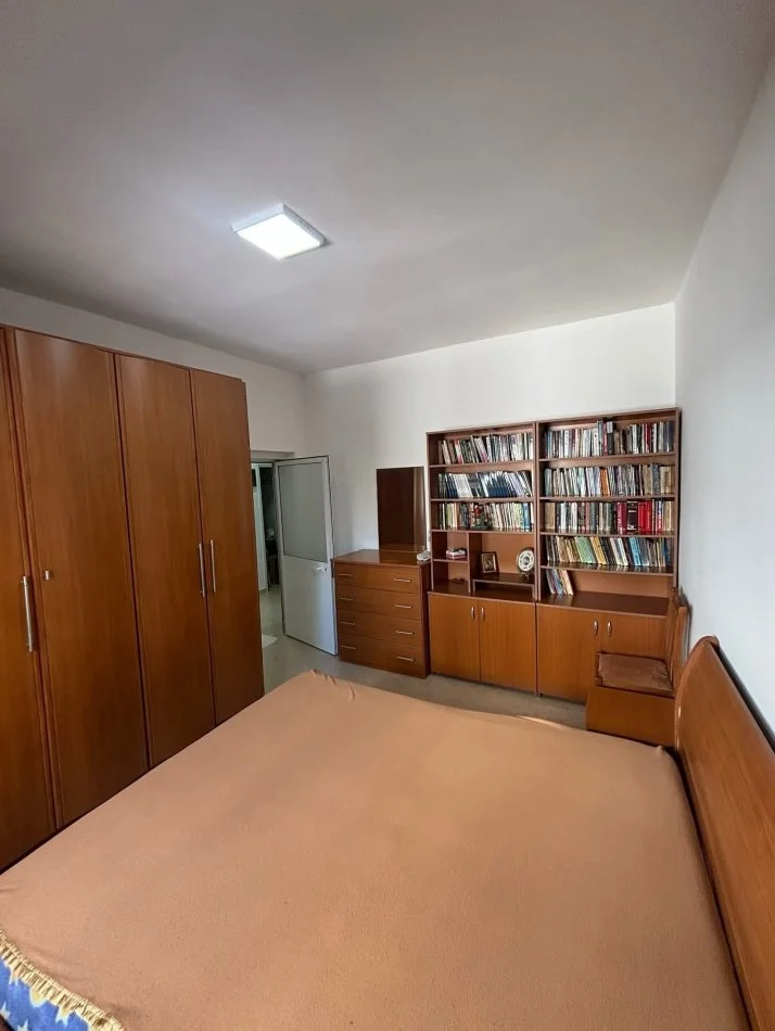 Tirane, jepet me qera apartament 2+1 Kati 4, 60 m² 600 € 