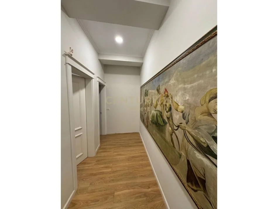 Tirane, jepet me qera apartament 2+1 Kati 3, 69 m² 800 € (Rruga e durresit)