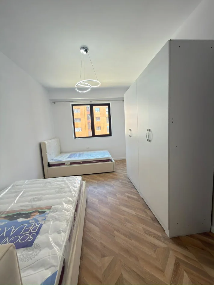 Tirane, jepet me qera 2+1 , 60.006 € 