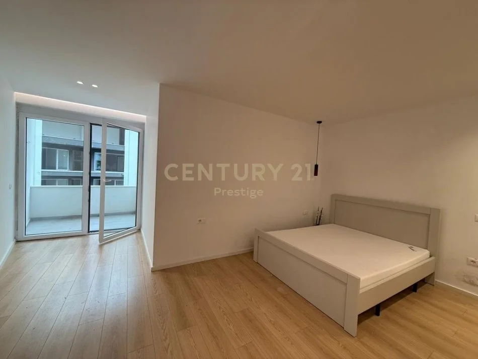 Tirane, shitet apartament 2+1 Kati 4, 125 m² 250.000 € 