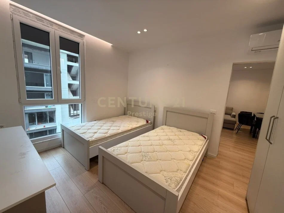 Tirane, shitet apartament 2+1 Kati 4, 125 m² 250.000 € 
