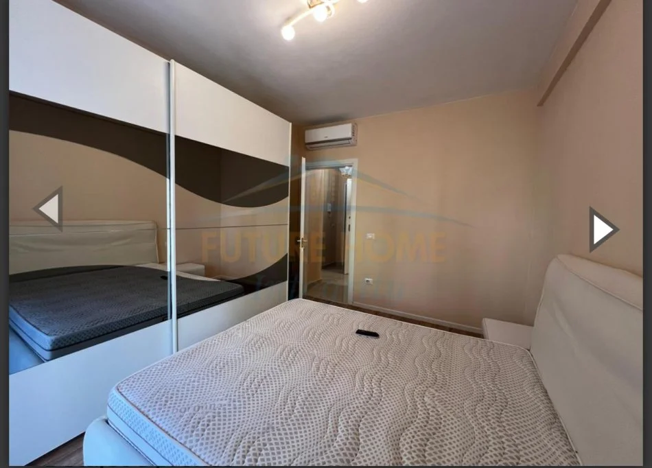 Tirane, jepet me qera apartament 2+1+Ballkon Kati 3, 80 m² 600 € (Rruga e Dibres , Kompleksi Tower Bridge)