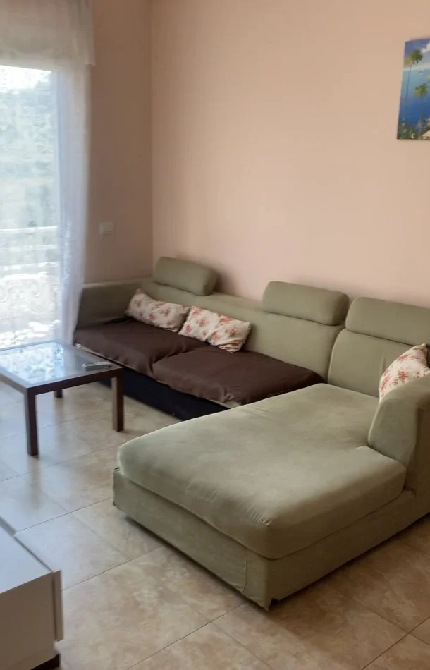Tirane, jepet me qera apartament 2+1+Ballkon Kati 2, 92 m² 440 € (Rezidenca Kodra Diellit)