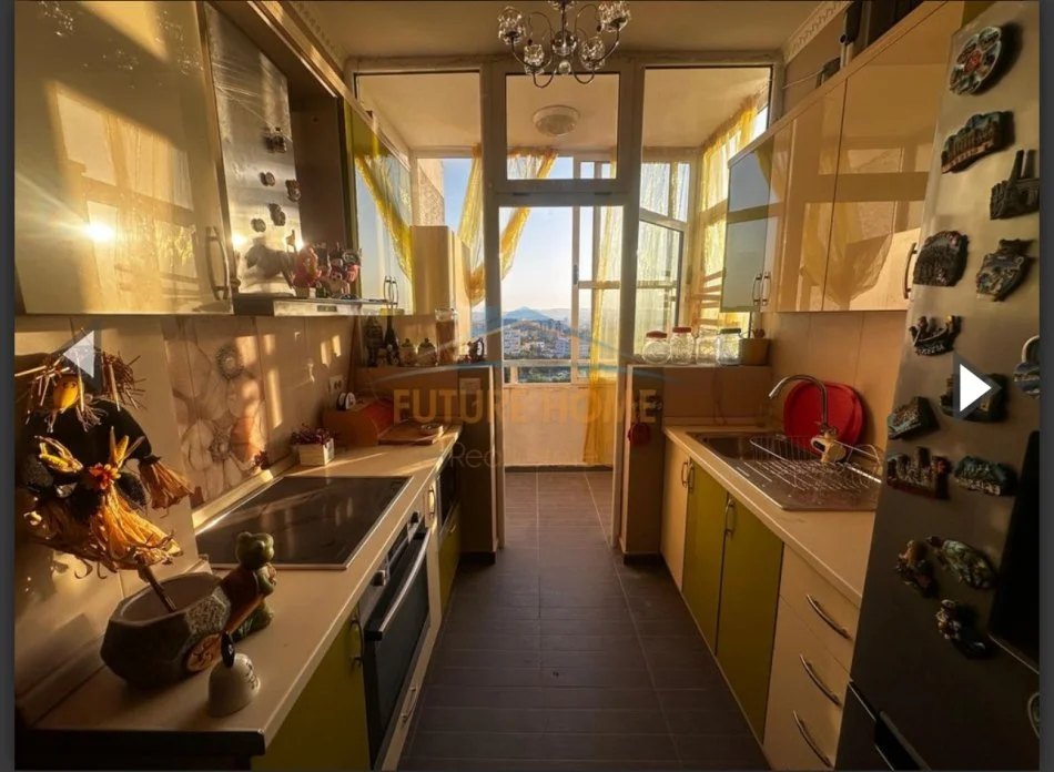 Tirane, jepet me qera apartament 2+1+Ballkon Kati 7, 76 m² 450 € (Fresk , Rruga Shefqet Kuka)