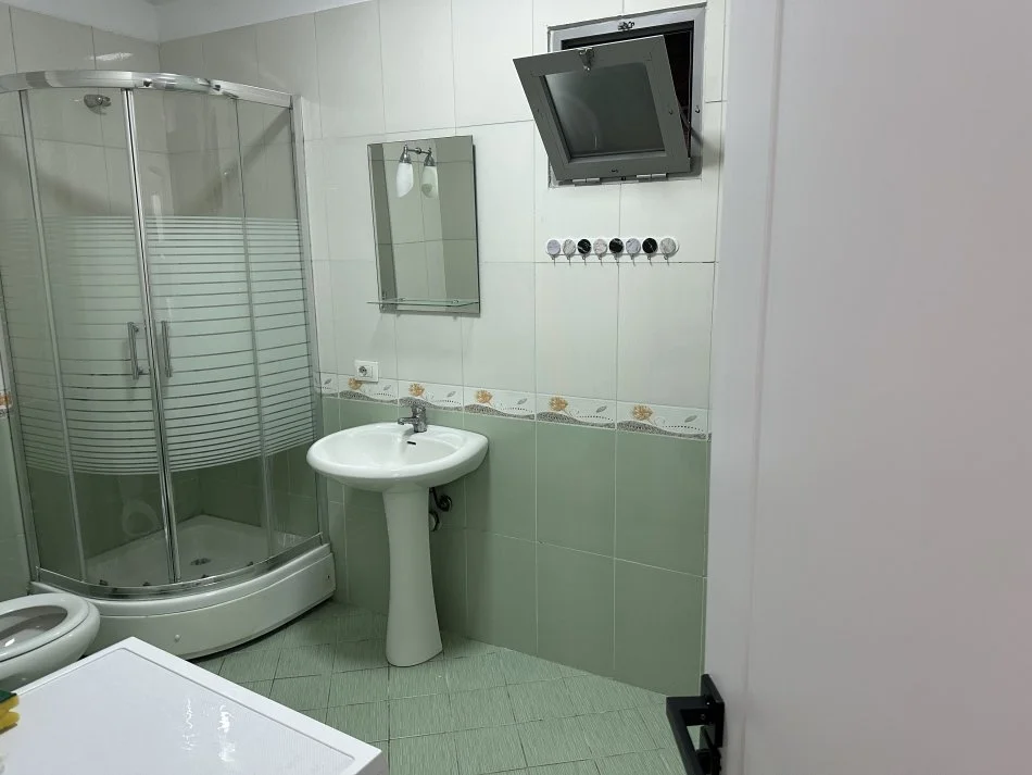 Tirane, shitet apartament 2+1+Ballkon Kati 9, 95 m² 157.003 € (Rruga Teodor Keko)