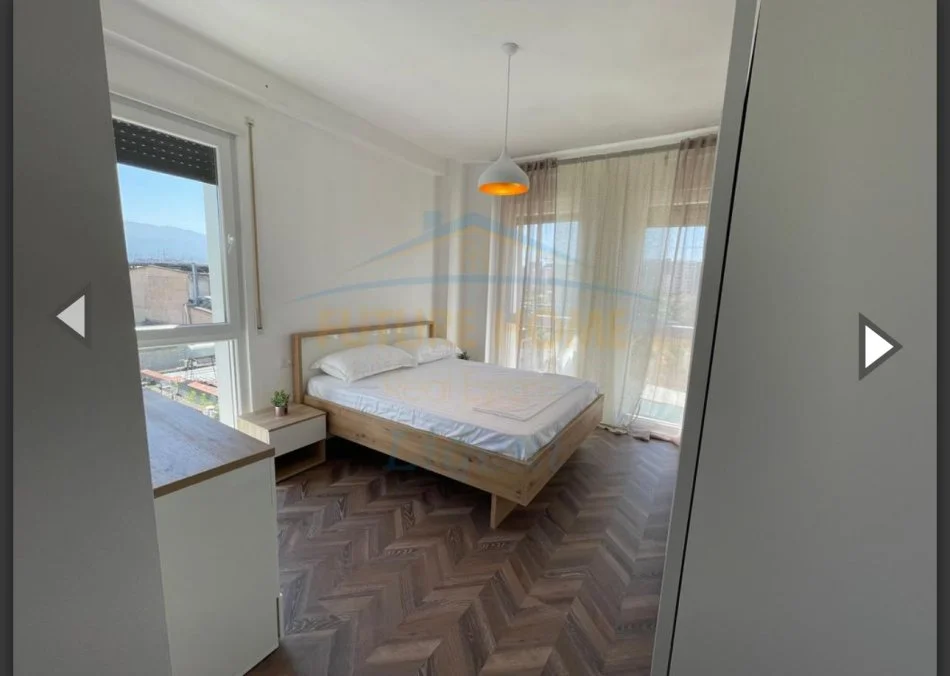 Tirane, jepet me qera apartament 2+1+Ballkon Kati 3, 600 € (Stacioni i Trenit)