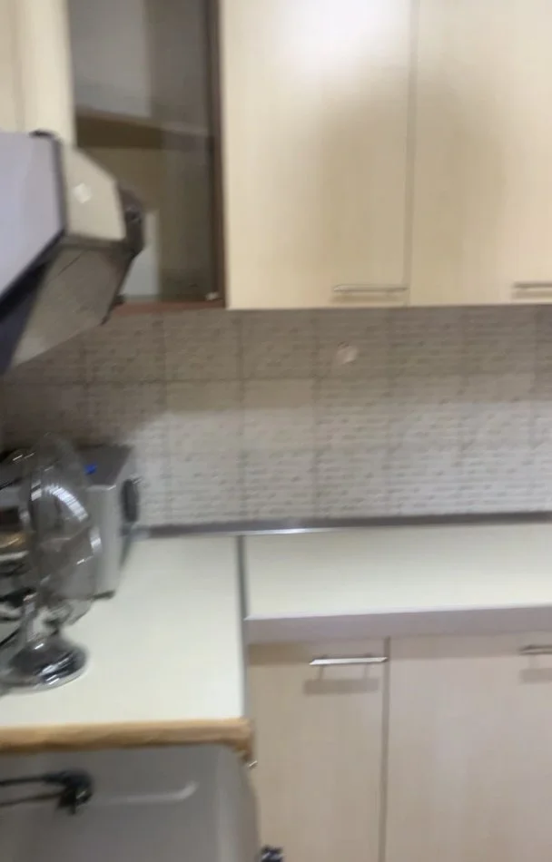 Tirane, jepet me qera shtepi Dublex Kati 2, 45 m² 250 € (Xhamlliku)