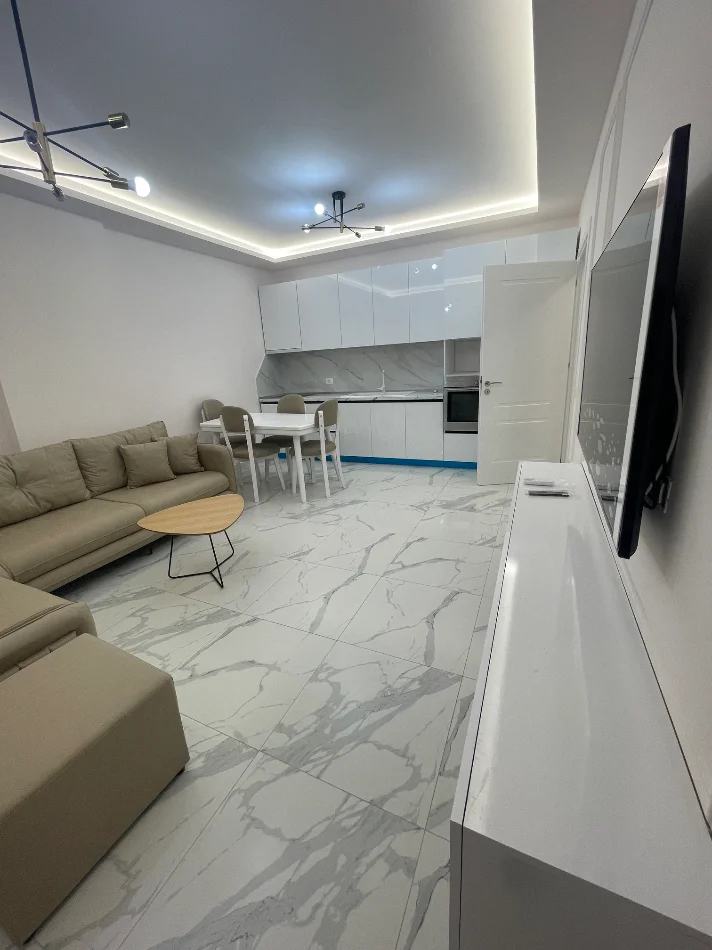 Tirane, shitet apartament 1+1+Ballkon Kati 4, 67 m² (Rruga 3 deshmoret, yzberisht)