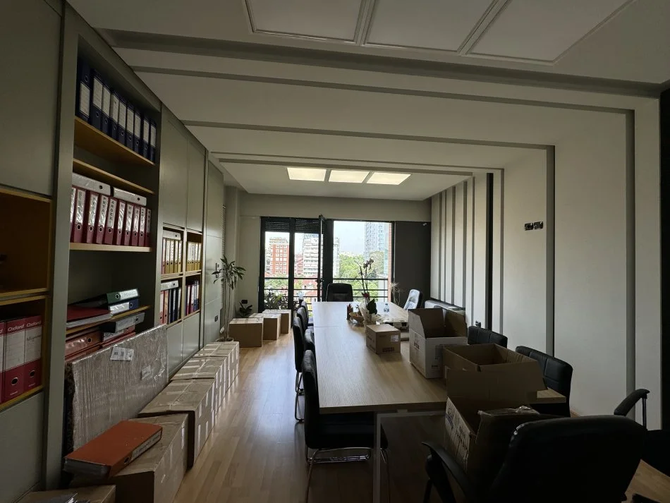 Tirane, ambjent biznesi Kati 6, 150 m² 1,500 € (