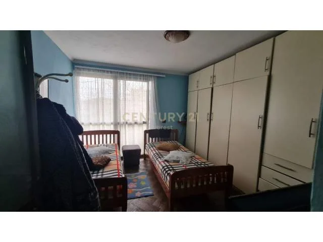 Tirane, shitet apartament 2+1 Kati 6, 101 m² 200.000 Euro