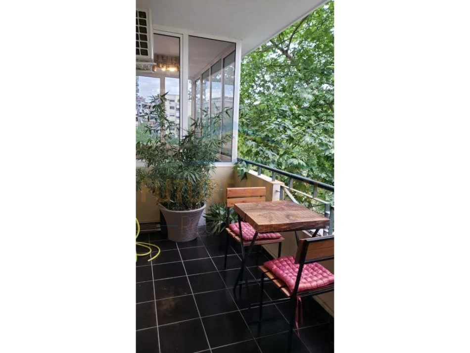 Tirane, jap me qera apartament 2+1+Ballkon Kati 1, 104 m² 650 € (Kopshti Zoologjik)