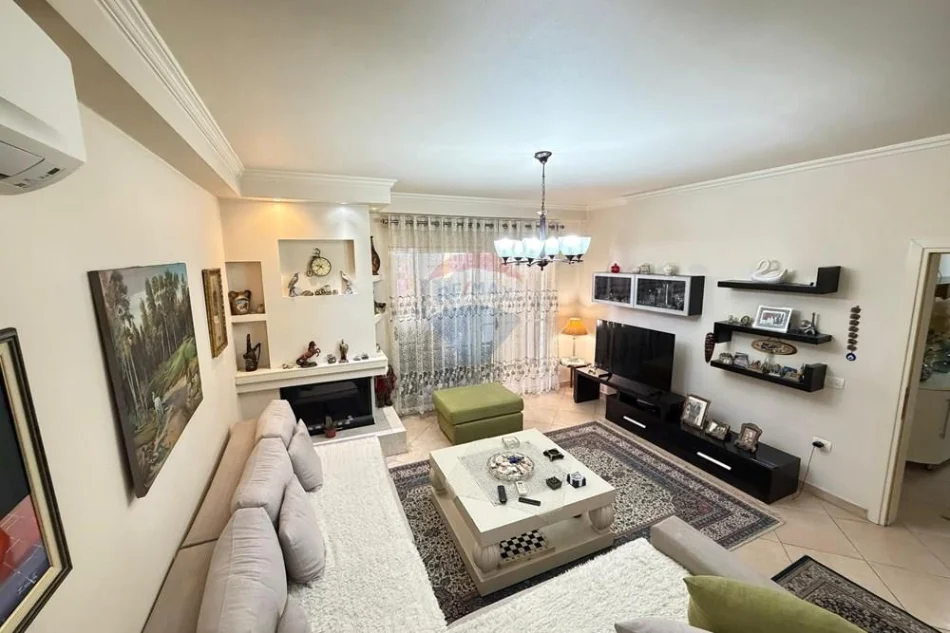 Tirane, shitet apartament 2+1 , 100 m² 320.000 € 