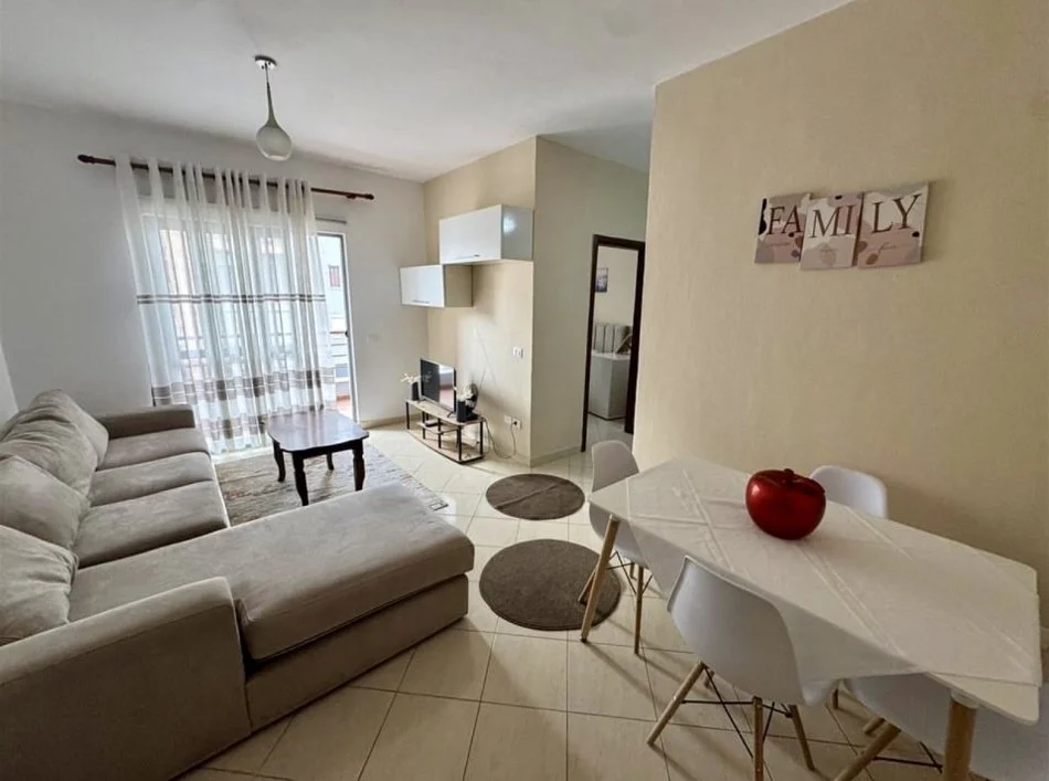 Tirane, jepet me qera apartament 1+1+Ballkon Kati 7, 65 m² 420 € (Rruga Teodor Keko)