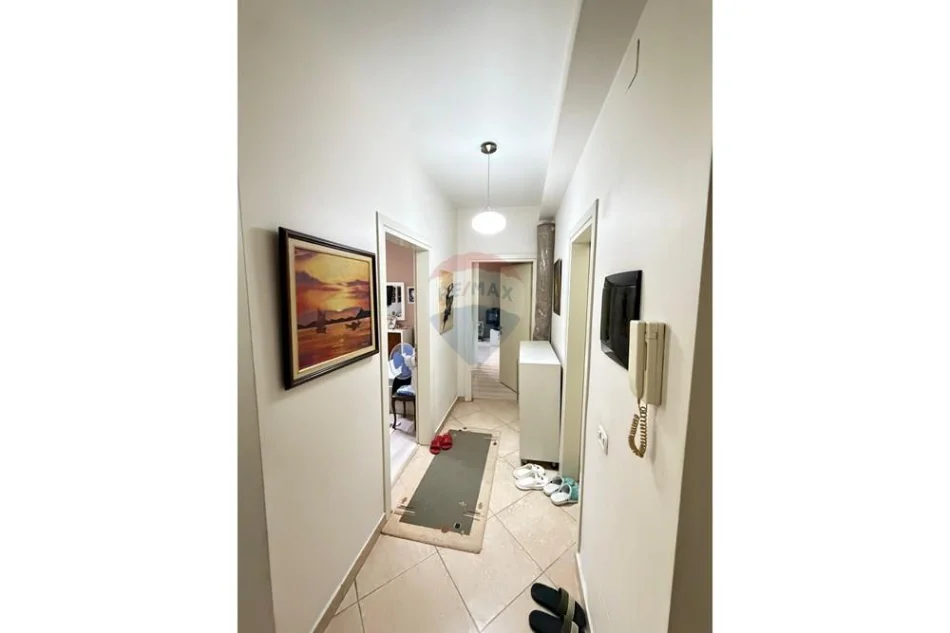 Tirane, shitet apartament 2+1 , 100 m² 320.000 € 