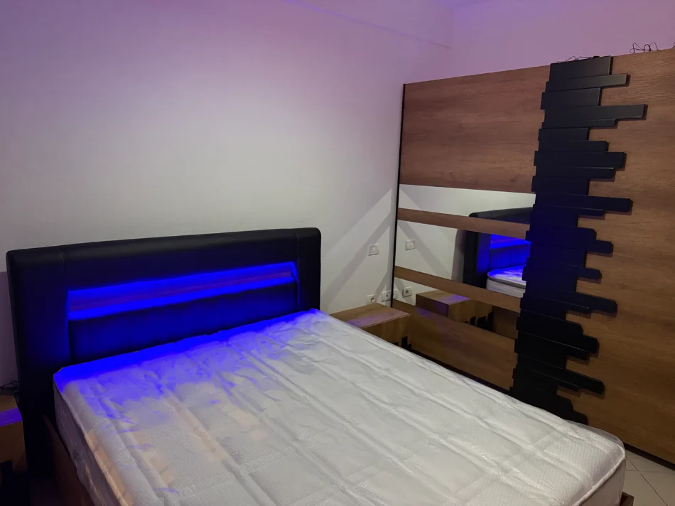 Tirane, jepet me qera apartament 1+1+Aneks+Ballkon Kati 0, 73 m² 420 € (Don Bosko)