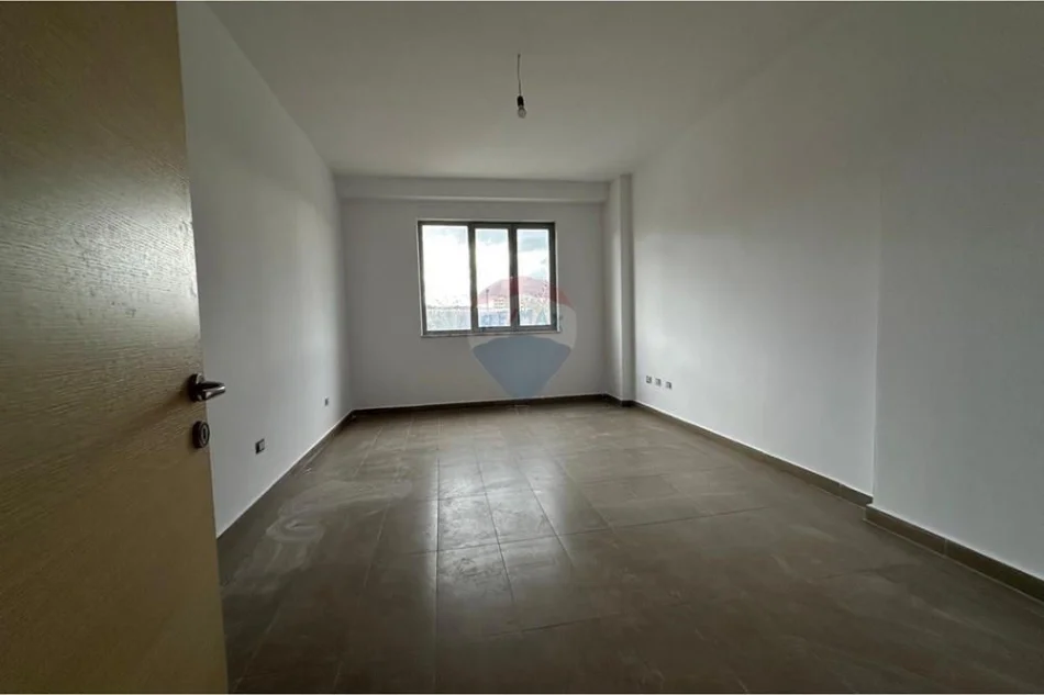 Tirane, shitet 2+1 , 116 m² 192.000 € 