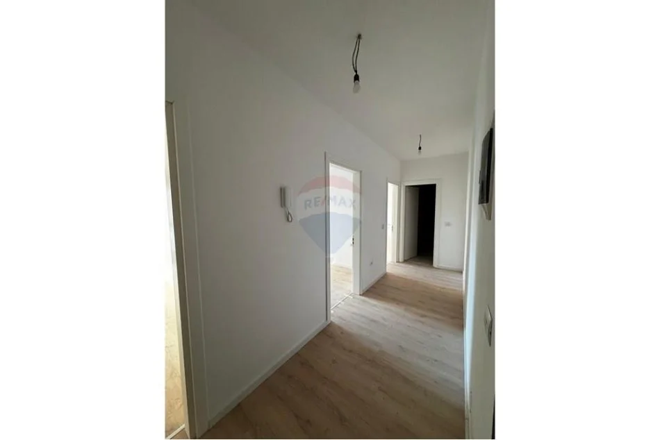 Tirane, shitet apartament 2+1+Ballkon Kati 5, 103 m² 195.000 € (SHESIM APARTAMENT 2+1+2 KOPSHTI ZOOLOGJIK!)